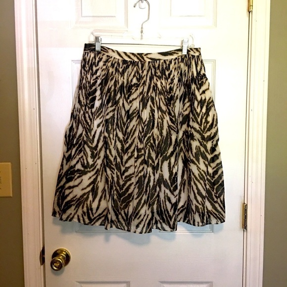 Talbots animal print skirt sz M. Lined with side zipper. Old Money, Boho - Picture 1 of 6